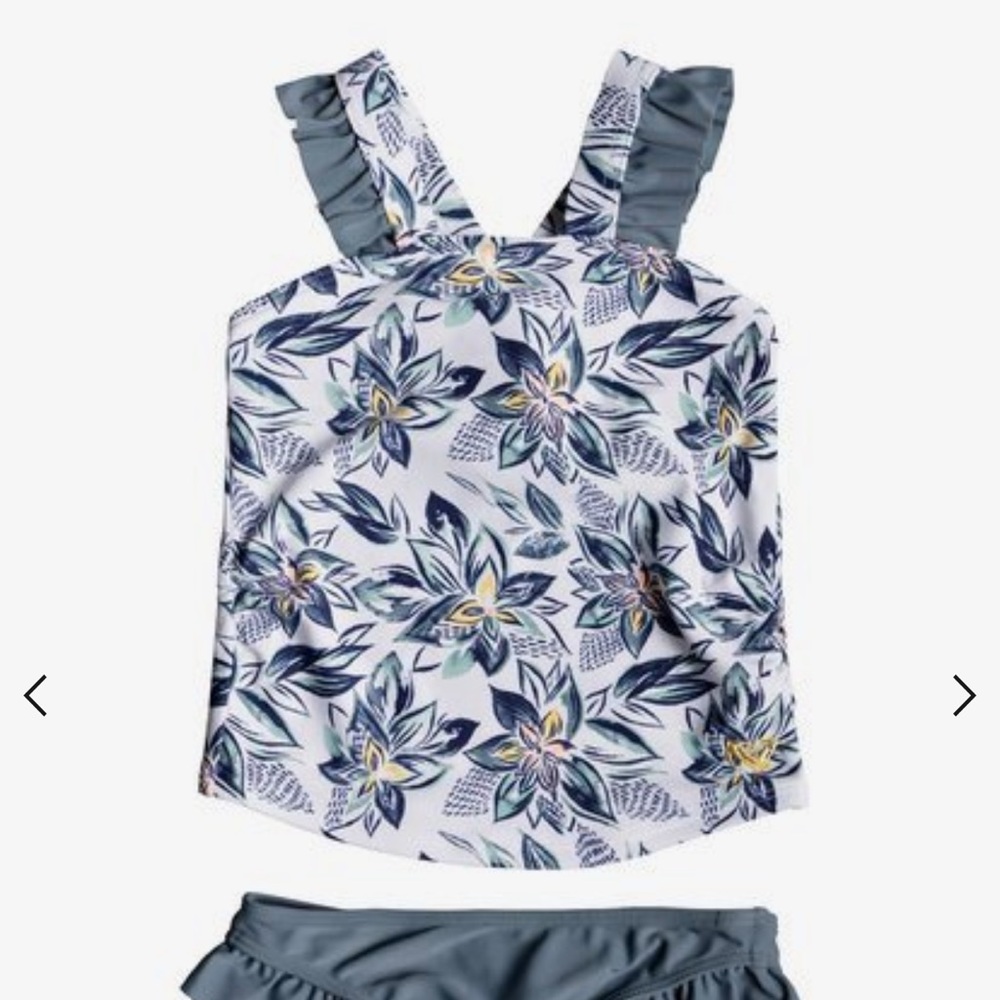 Roxy Girl Magic Seeker Tankini Set
Girl's size  2. NEW WITH TAGS